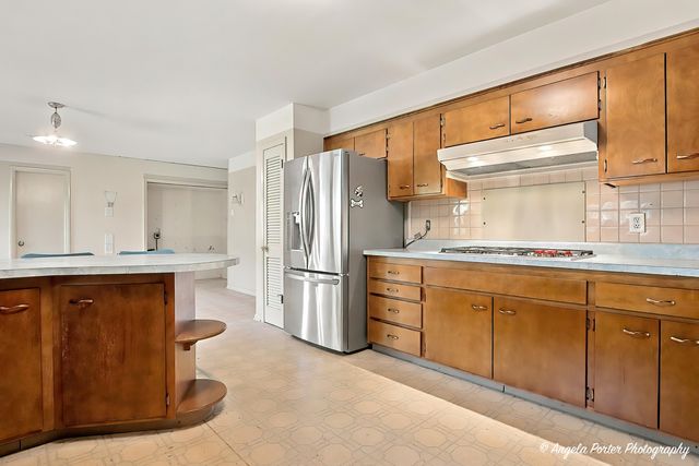 315 N Timothy Lane, Mchenry, IL 60050