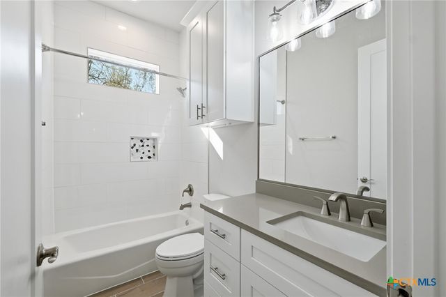 193 Waikakaaua Drive, Bastrop, TX 78602