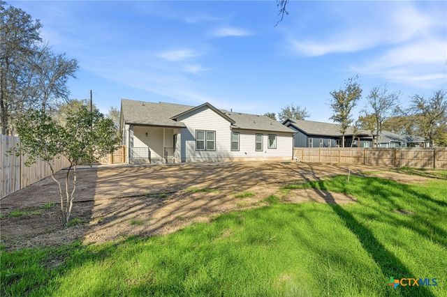 193 Waikakaaua Drive, Bastrop, TX 78602