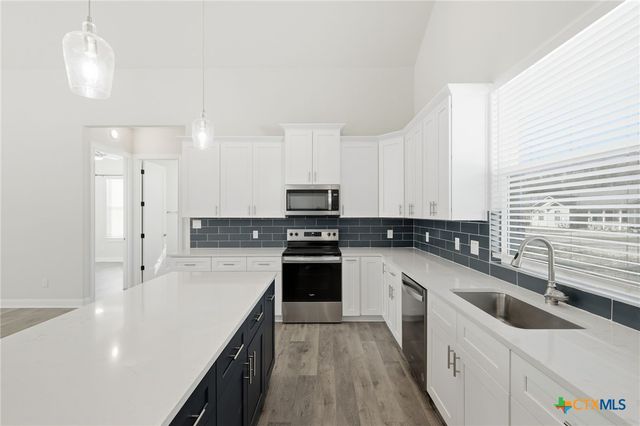 193 Waikakaaua Drive, Bastrop, TX 78602