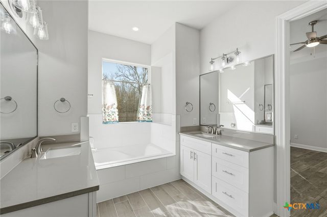 193 Waikakaaua Drive, Bastrop, TX 78602