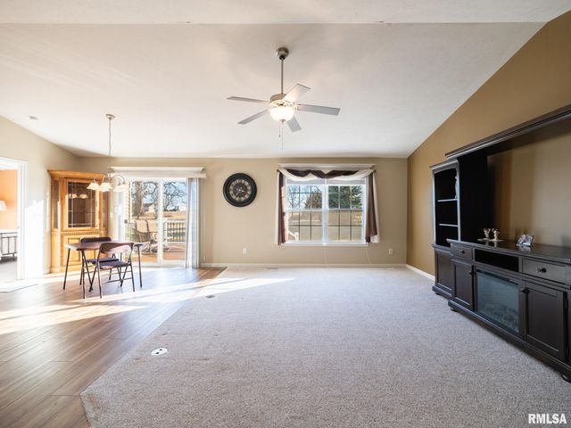 1414 CALVIN Drive, Washington, IL 61571