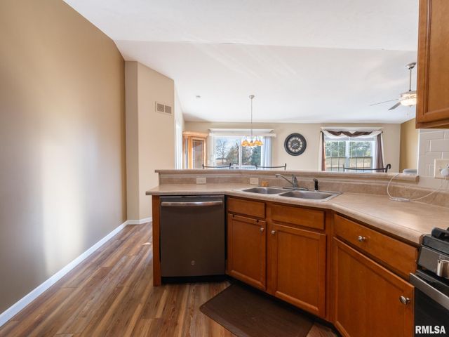 1414 CALVIN Drive, Washington, IL 61571