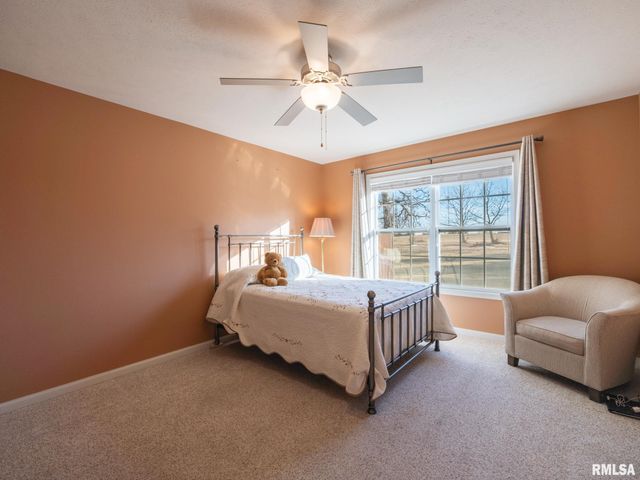 1414 CALVIN Drive, Washington, IL 61571