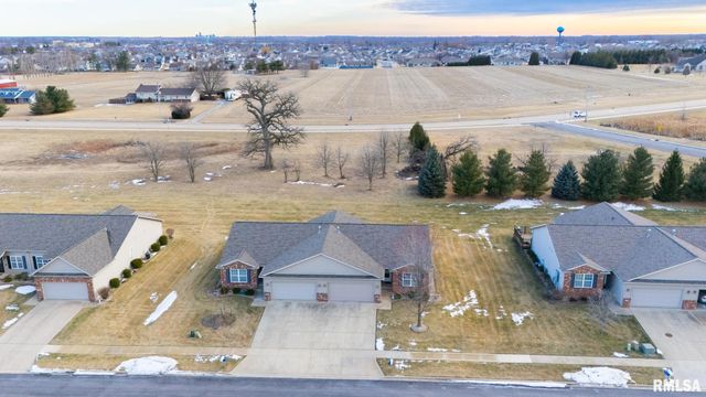 1414 CALVIN Drive, Washington, IL 61571