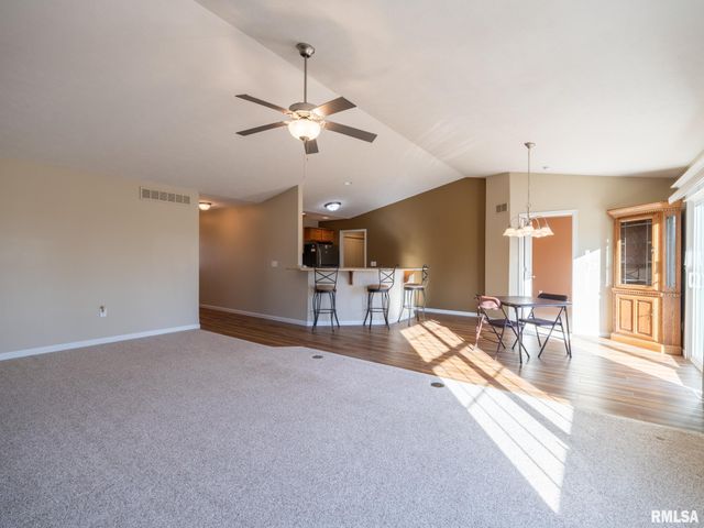 1414 CALVIN Drive, Washington, IL 61571