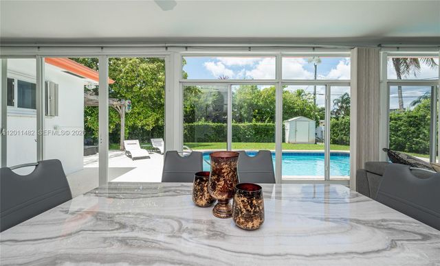 810 S Rainbow Dr 0, Hollywood, FL 33021