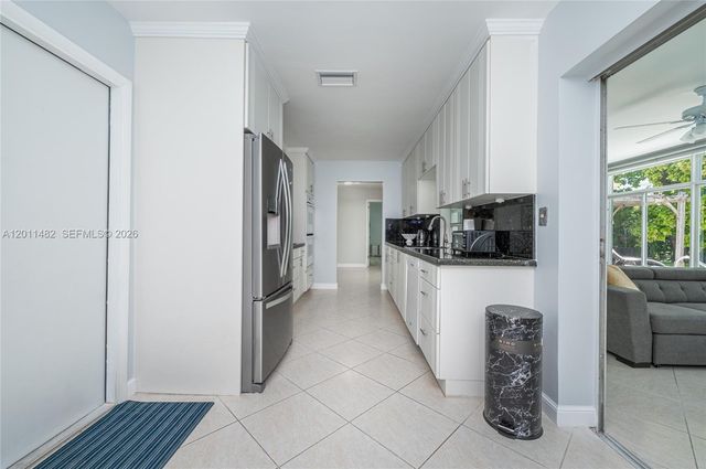 810 S Rainbow Dr 0, Hollywood, FL 33021