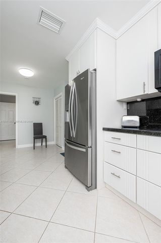 810 S Rainbow Dr 0, Hollywood, FL 33021