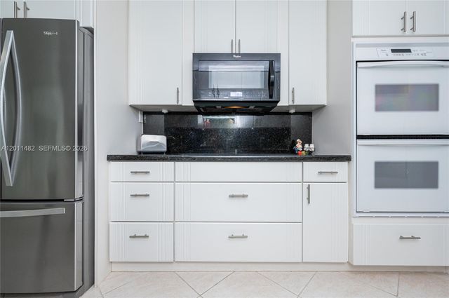 810 S Rainbow Dr 0, Hollywood, FL 33021