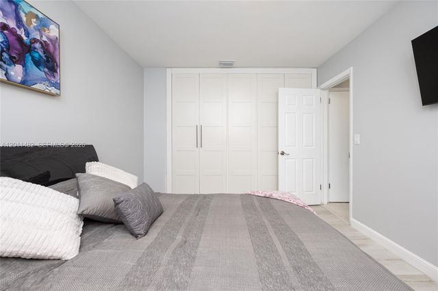 810 S Rainbow Dr 0, Hollywood, FL 33021