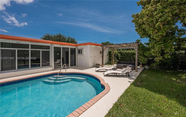 810 S Rainbow Dr 0, Hollywood, FL 33021