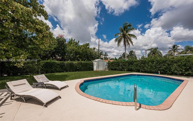 810 S Rainbow Dr 0, Hollywood, FL 33021
