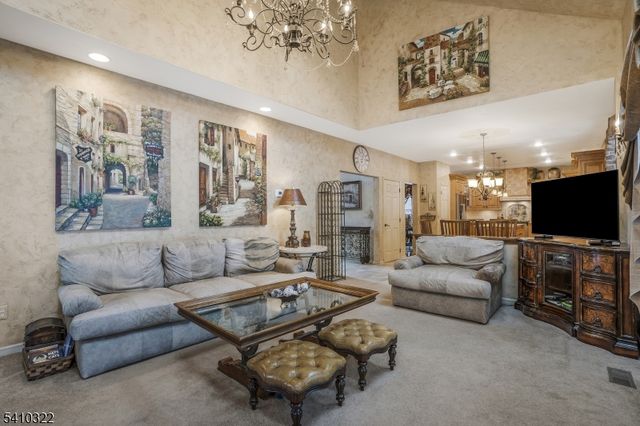 1 Tartan Dr, Bernards Twp., NJ 07920