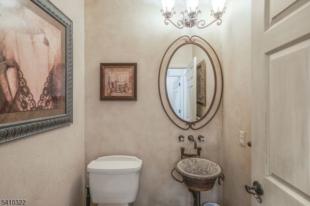 1 Tartan Dr, Bernards Twp., NJ 07920