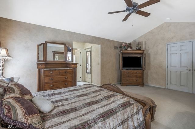 1 Tartan Dr, Bernards Twp., NJ 07920