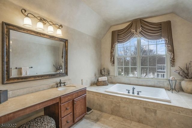 1 Tartan Dr, Bernards Twp., NJ 07920