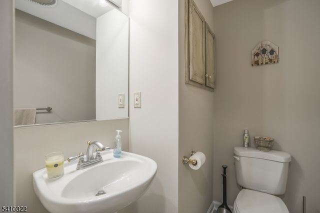 1 Tartan Dr, Bernards Twp., NJ 07920