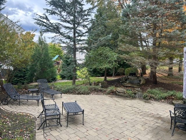 1 Tartan Dr, Bernards Twp., NJ 07920