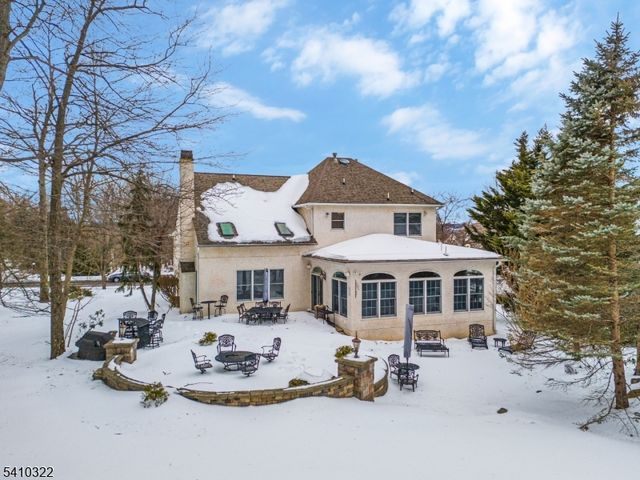 1 Tartan Dr, Bernards Twp., NJ 07920