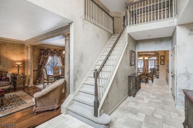 1 Tartan Dr, Bernards Twp., NJ 07920