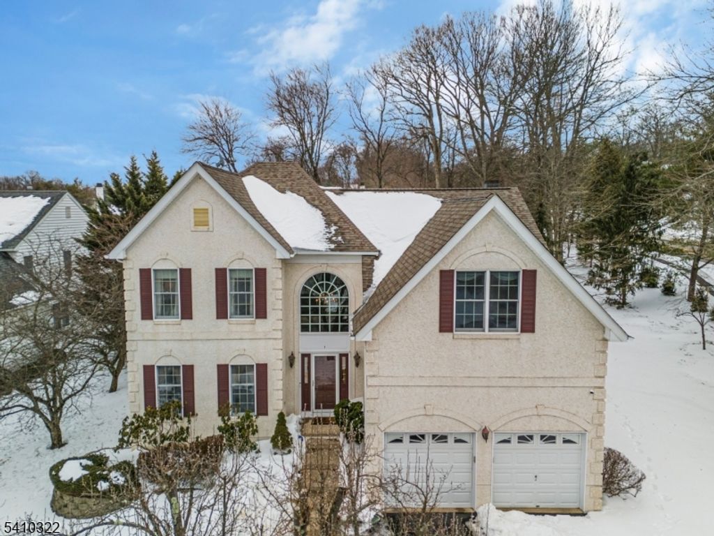1 Tartan Dr, Bernards Twp., NJ 07920