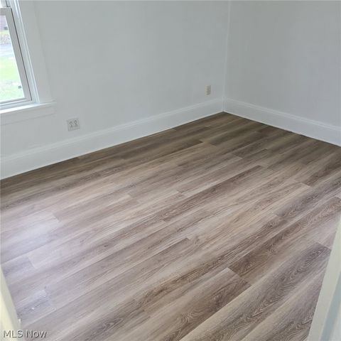 16308 Nela View Road, Cleveland, OH 44112