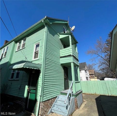 16308 Nela View Road, Cleveland, OH 44112