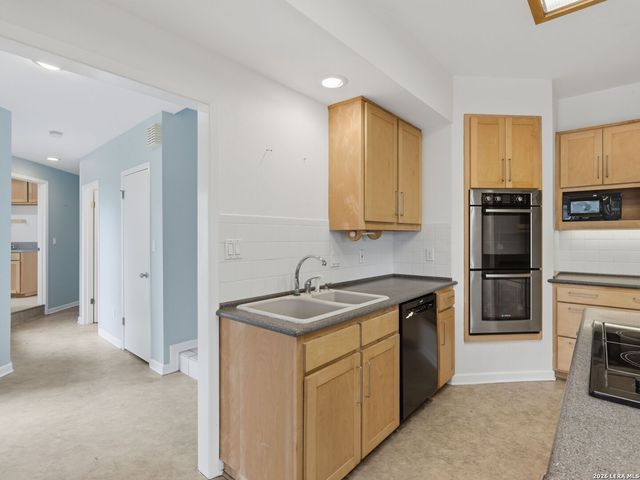 968 Queens Dr., New Braunfels, TX 78130