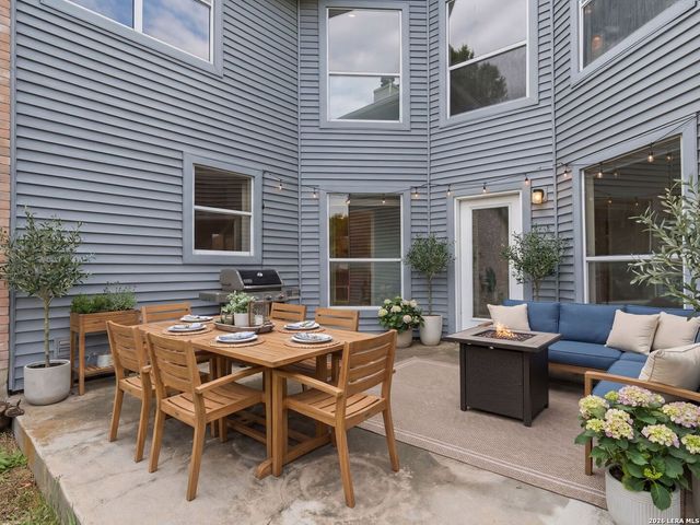 968 Queens Dr., New Braunfels, TX 78130