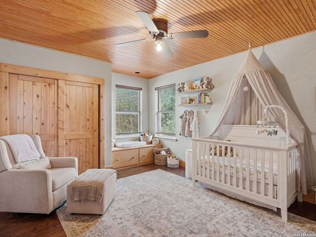 968 Queens Dr., New Braunfels, TX 78130