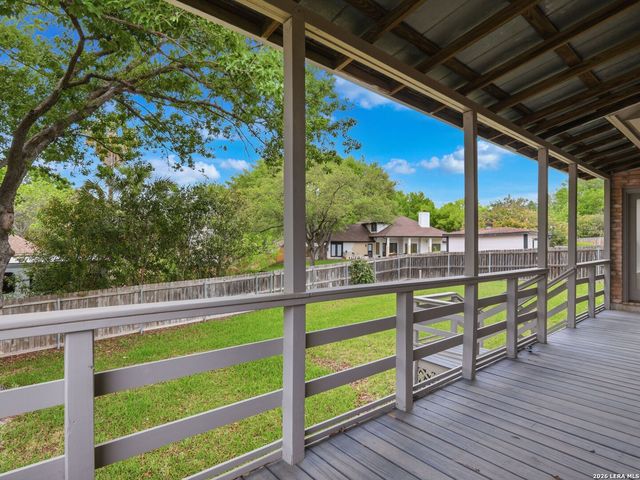 968 Queens Dr., New Braunfels, TX 78130