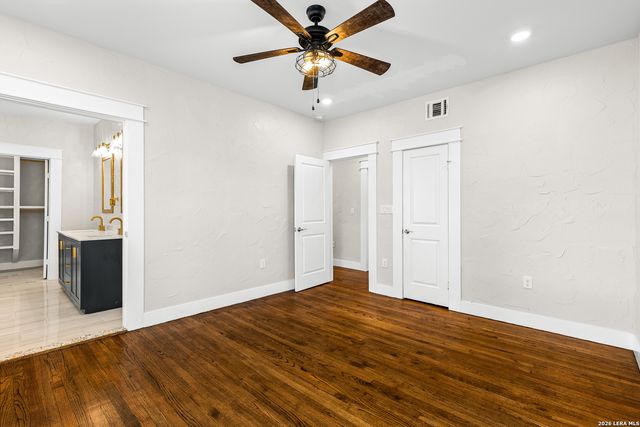 424 Club, San Antonio, TX 78201