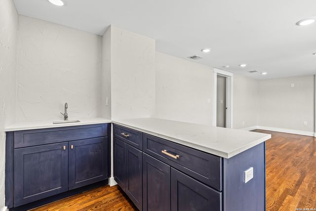 424 Club, San Antonio, TX 78201