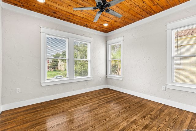 424 Club, San Antonio, TX 78201