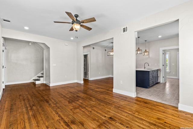 424 Club, San Antonio, TX 78201