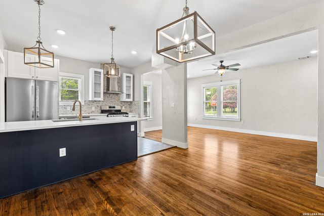 424 Club, San Antonio, TX 78201