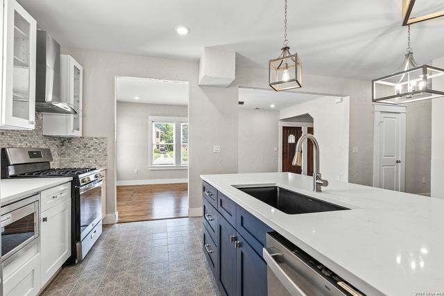 424 Club, San Antonio, TX 78201