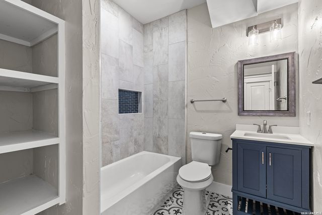 424 Club, San Antonio, TX 78201