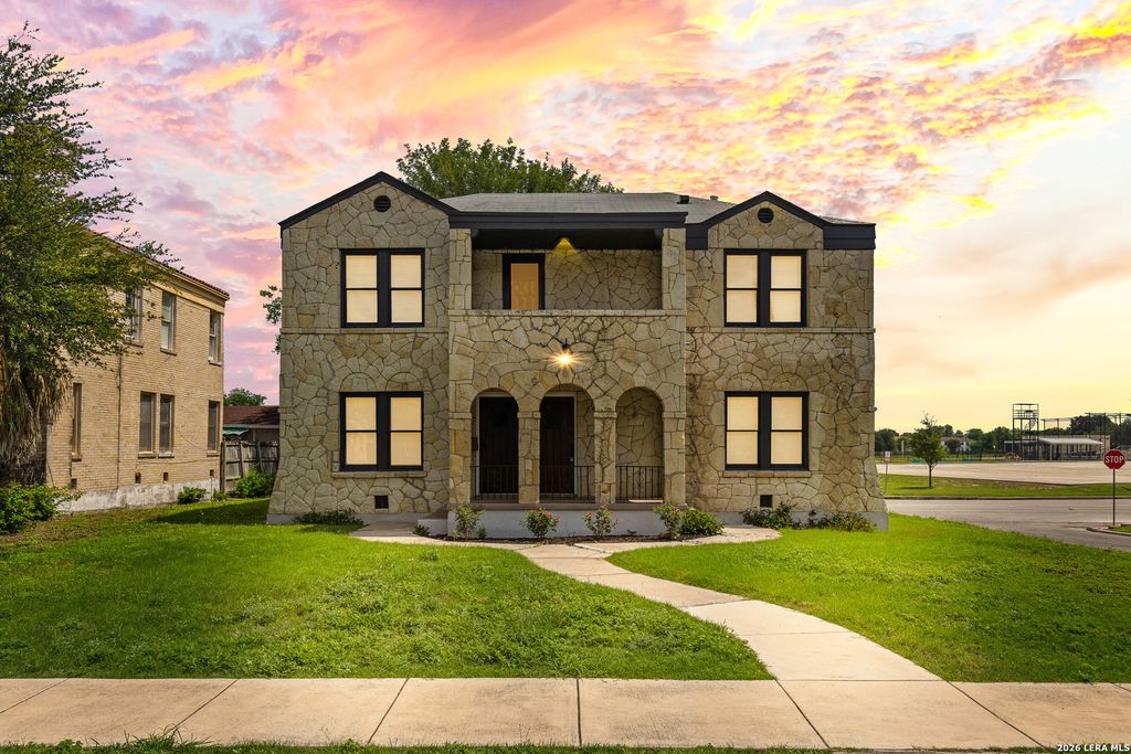 424 Club, San Antonio, TX 78201