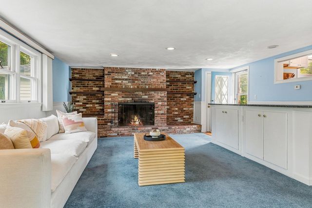 131 Jones Avenue, Portsmouth, NH 03801