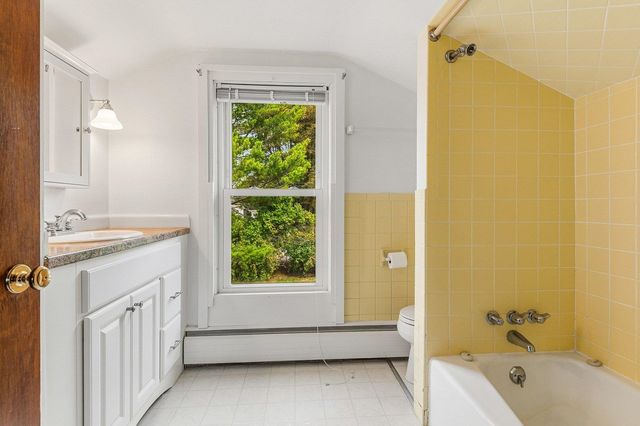 131 Jones Avenue, Portsmouth, NH 03801