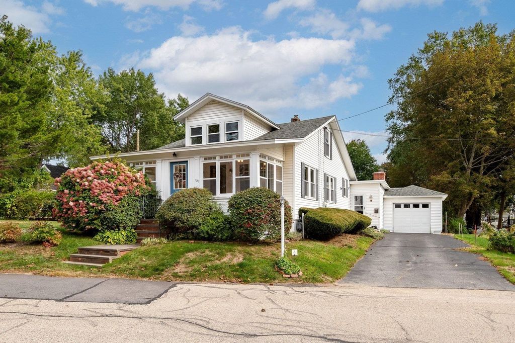 131 Jones Avenue, Portsmouth, NH 03801