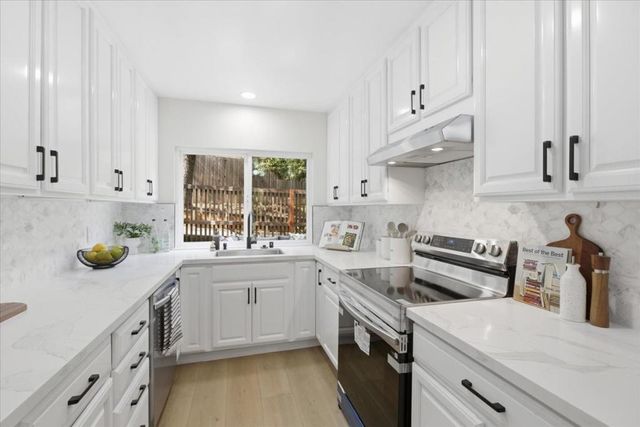 10177 Camberley Lane, Cupertino, CA 95014