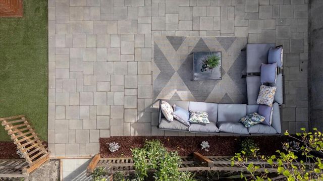 10177 Camberley Lane, Cupertino, CA 95014