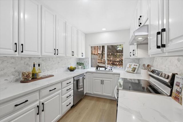 10177 Camberley Lane, Cupertino, CA 95014