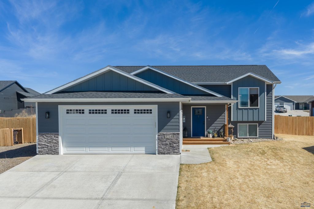 3714 SAKO CT, Rapid City, SD 57703