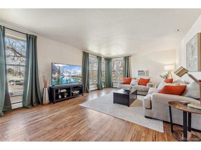 320 S Ames St 8, Lakewood, CO 80226