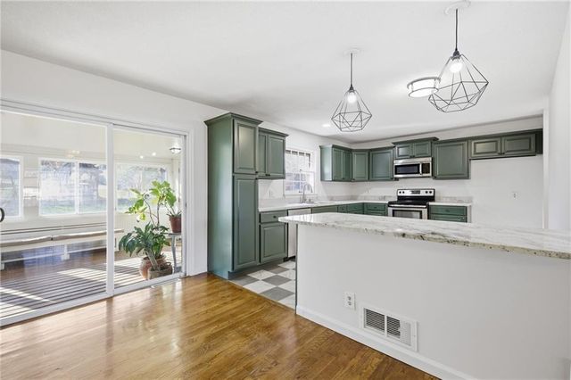 12718 Crystal Avenue, Grandview, MO 64030