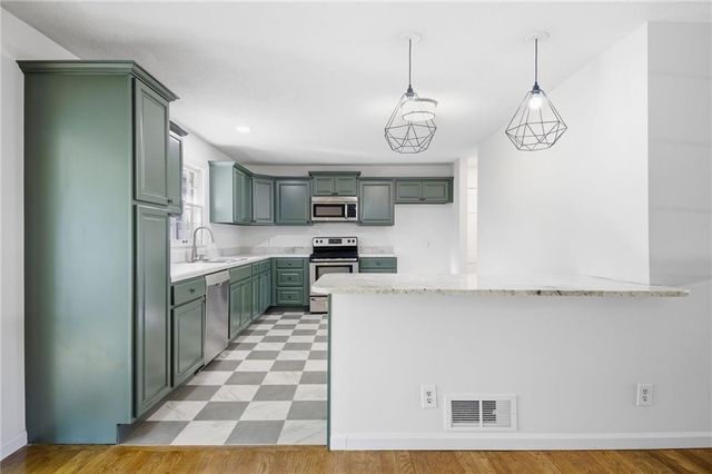 12718 Crystal Avenue, Grandview, MO 64030